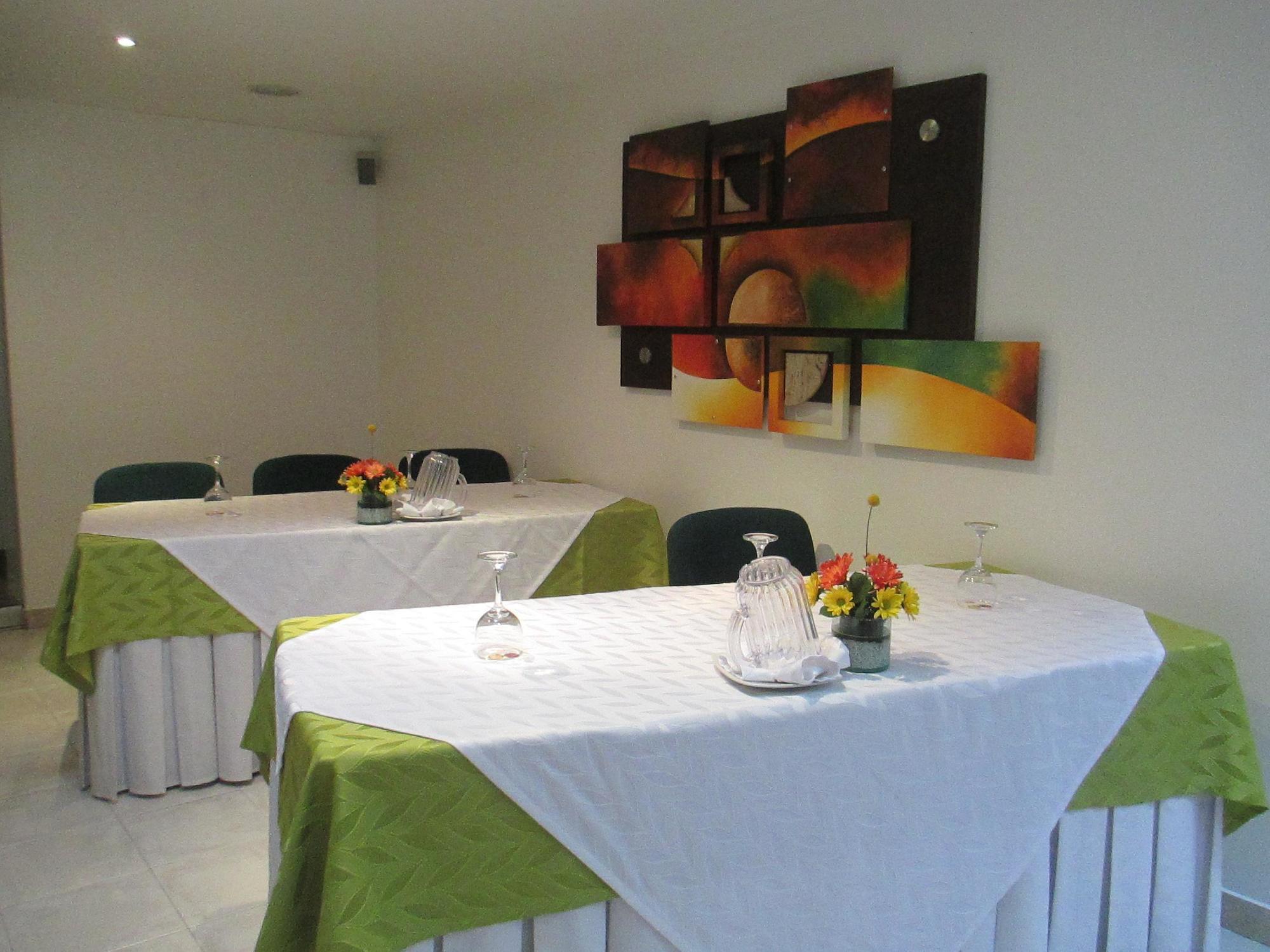 Hotel Platinum Suite Bogota Bagian luar foto