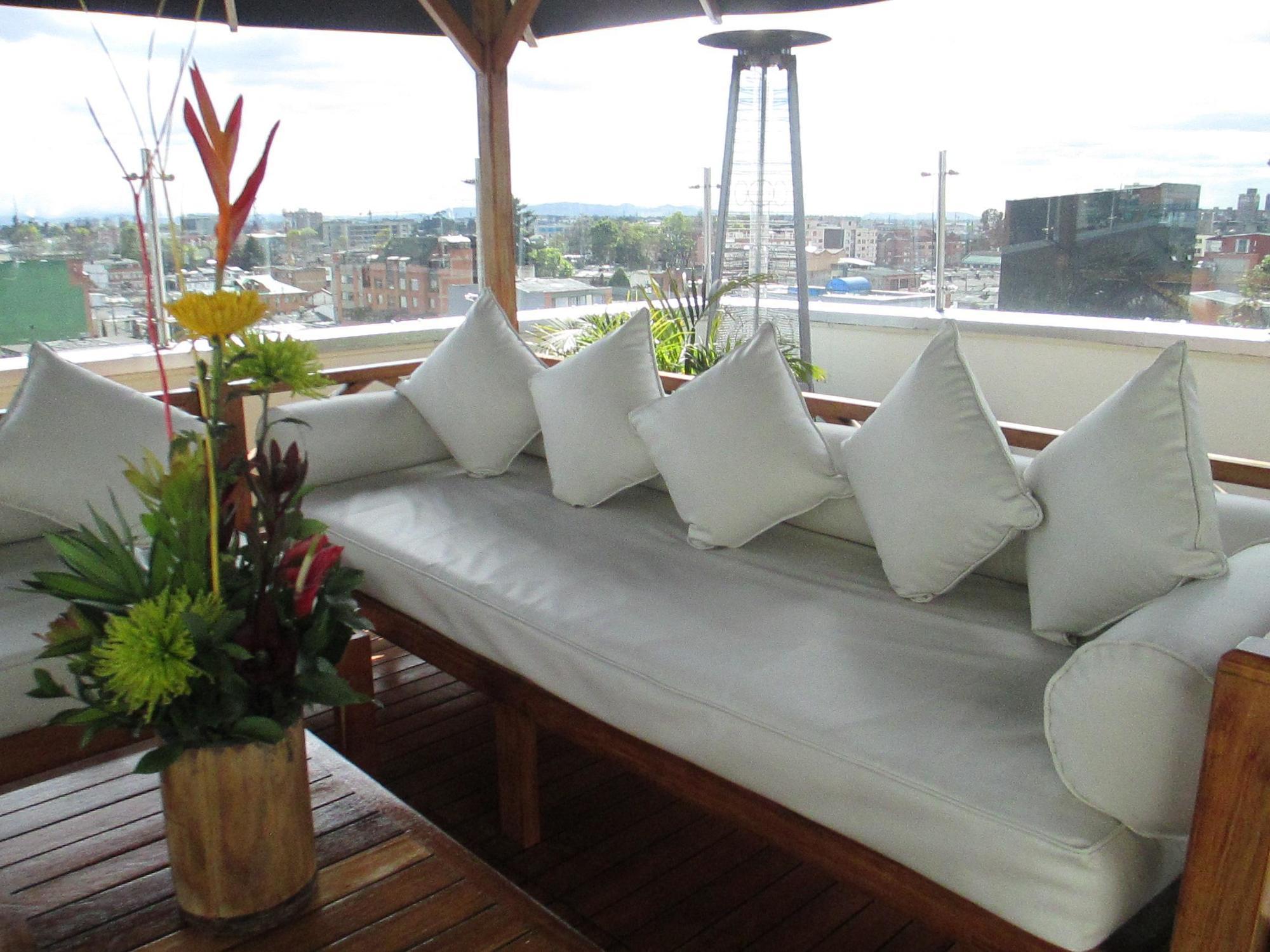 Hotel Platinum Suite Bogota Bagian luar foto